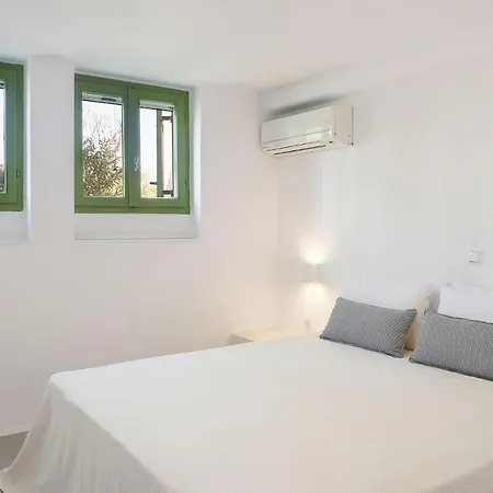 Seaside Paros Beach House Green *